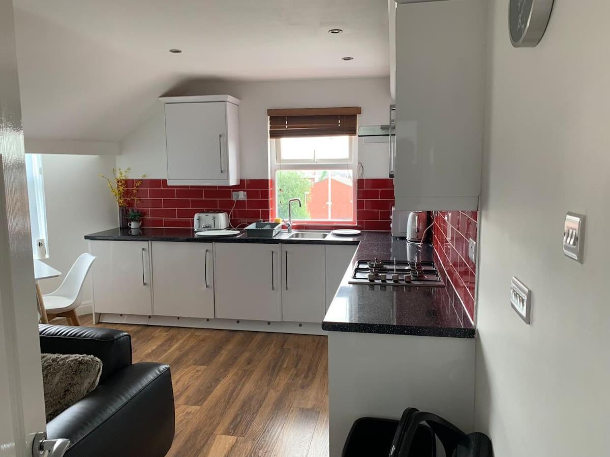 Modern Apartment Close To City Centre With Parking Лідс Екстер'єр фото