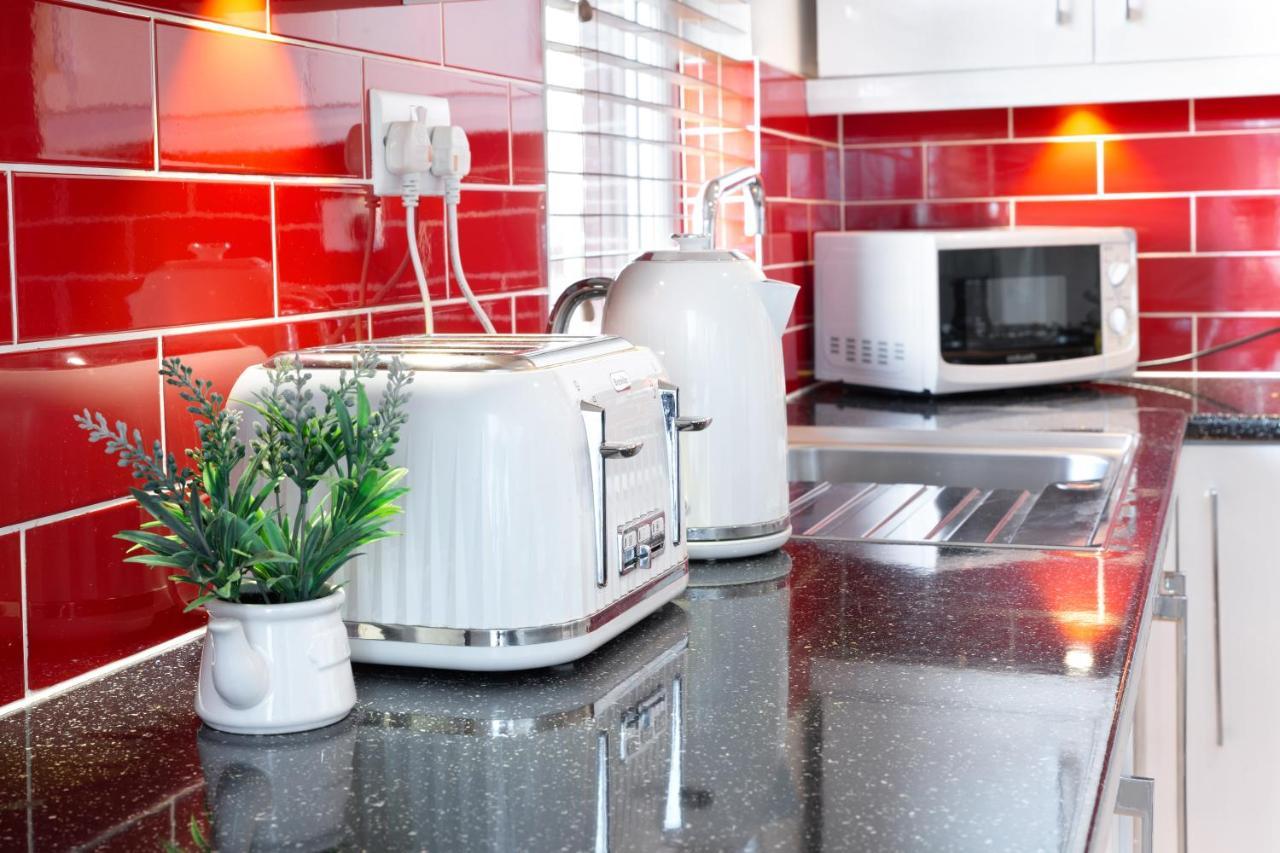 Modern Apartment Close To City Centre With Parking Лідс Екстер'єр фото
