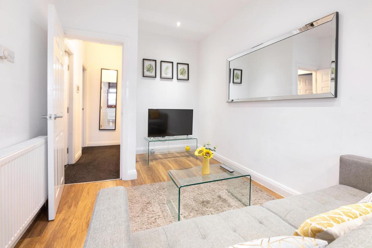 Modern Apartment Close To City Centre With Parking Лідс Екстер'єр фото